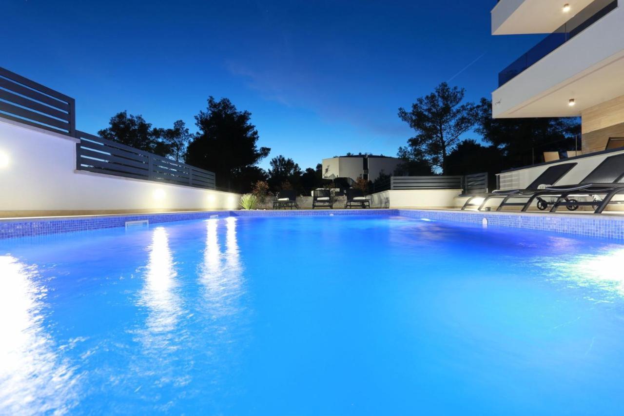 Villa Ankora 1 With Heated Pool บีโอกราดนาโมรู ภายนอก รูปภาพ