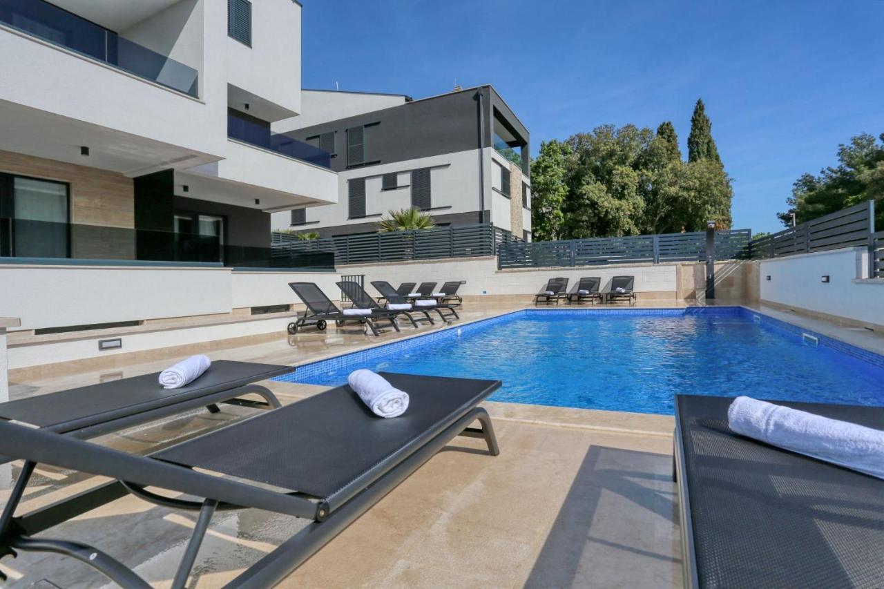 Villa Ankora 1 With Heated Pool บีโอกราดนาโมรู ภายนอก รูปภาพ